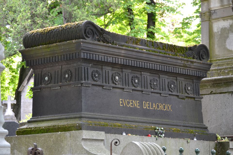 Paris: Pere Lachaise Cemetery Guided Tour in English - Description of the Cemetery