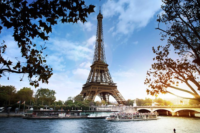 Paris Seine River Sightseeing Cruise With Commentary by Bateaux Parisiens - Inclusions