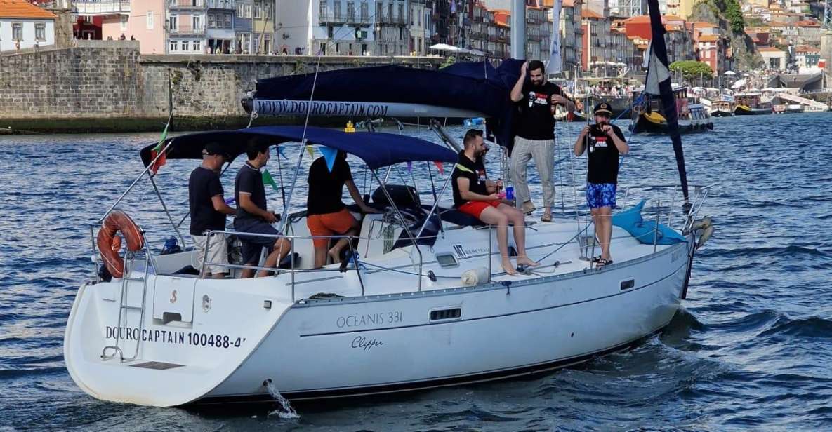 Porto: Exclusive Party Aboard a Charming Sailboat With Drinks - Package Details