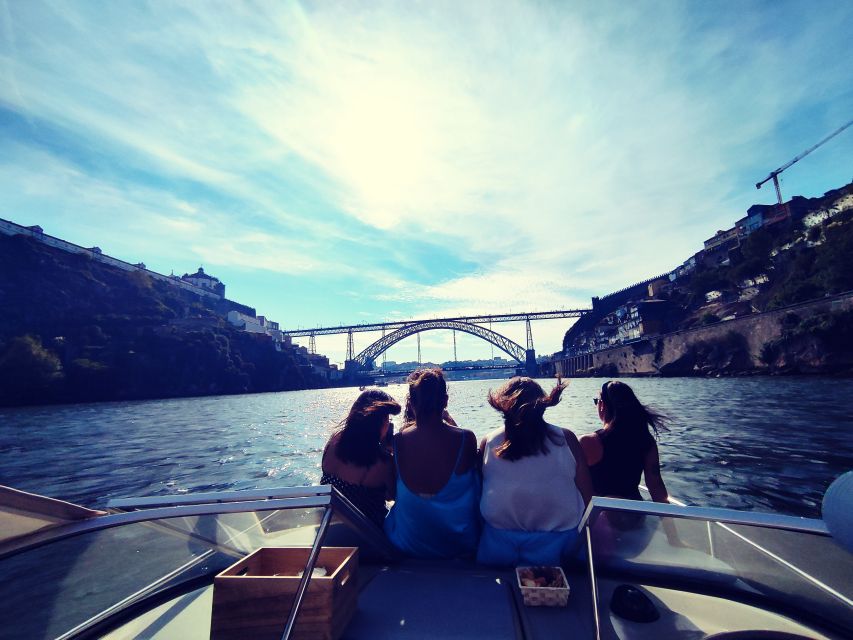 Porto: Private Boat Trip on Douro River (max 6px) 2h - Tour Duration and Group Size