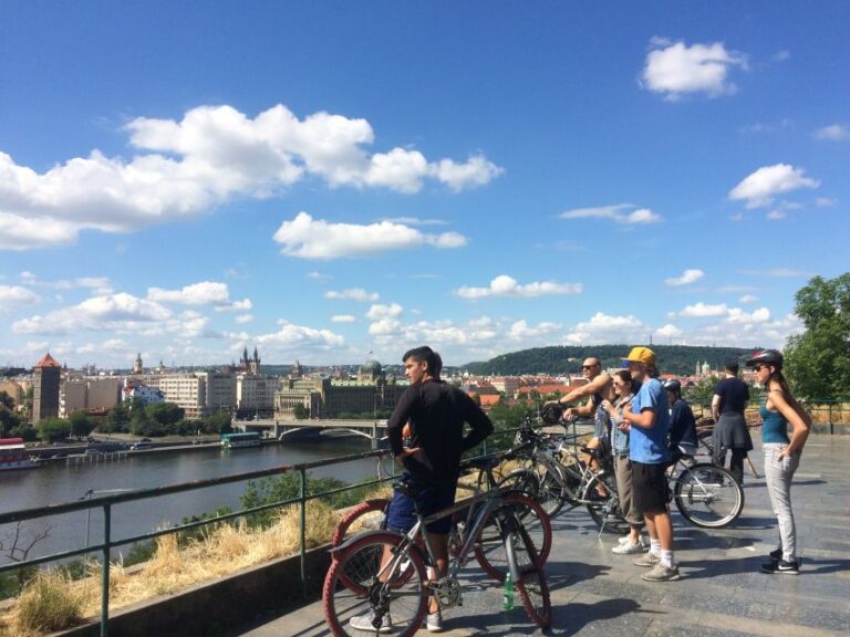 Prague: Stunning Viewpoints, Castle, City & Park Bike Tour Tour Overview