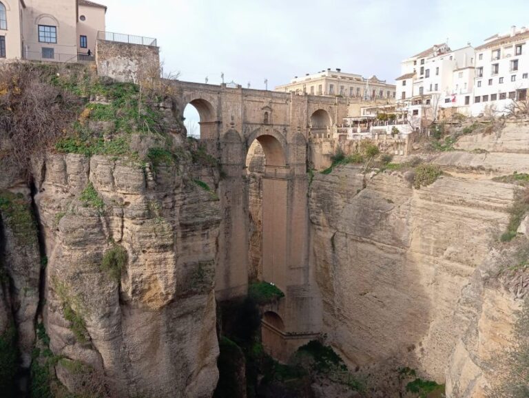 Ronda: Guided Tour With Typical Local Tasting Tour Overview