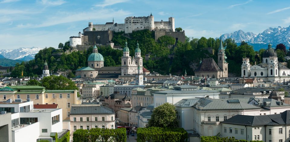 Salzburg: 2.5-Hour Introductory Tour With a Historian - Exploring Salzburgs Historic City Center