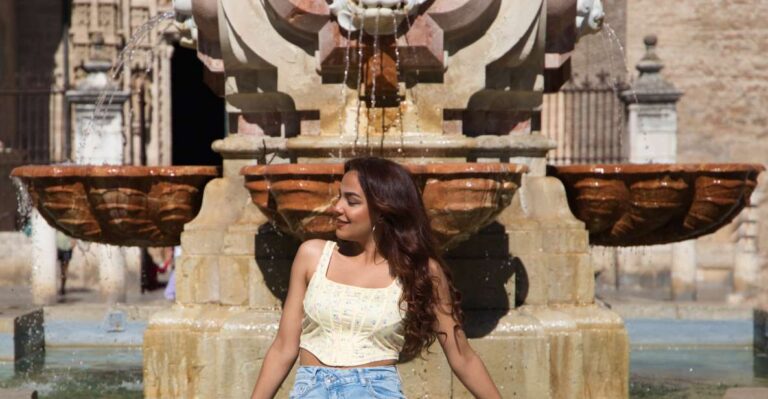 Seville: Professional Photoshoot Outside Cathedral & Giralda Overview Of The Photoshoot