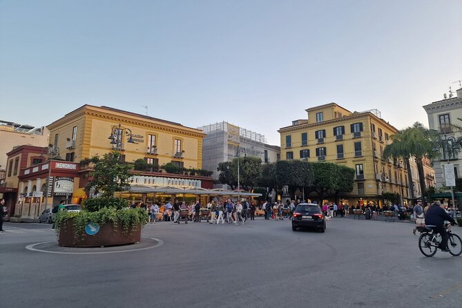 Sorrento Stress-Free Food and Walking Tour With a Local Guide - Tour Overview