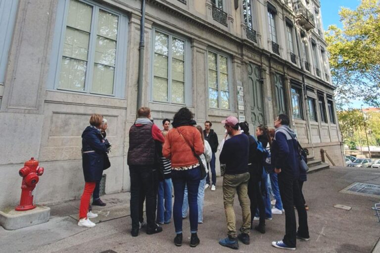 Storytelling Tour Of Croix Rousse In English Captivating Canut History