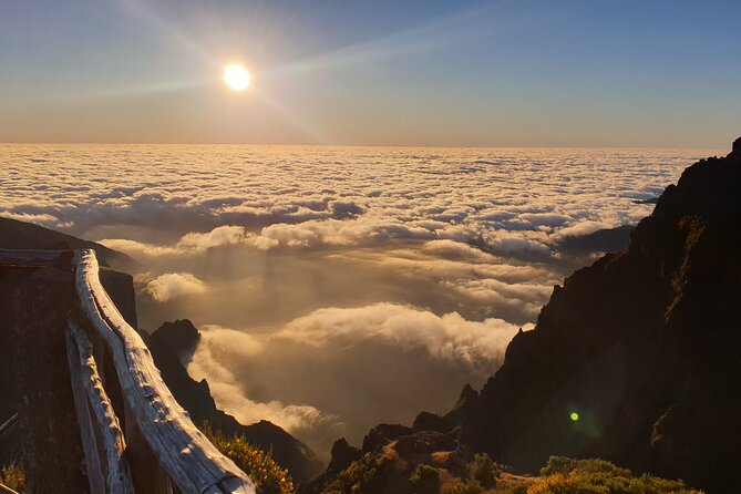 Sunrise in Areeiro Peak Private Tour - Tour Overview