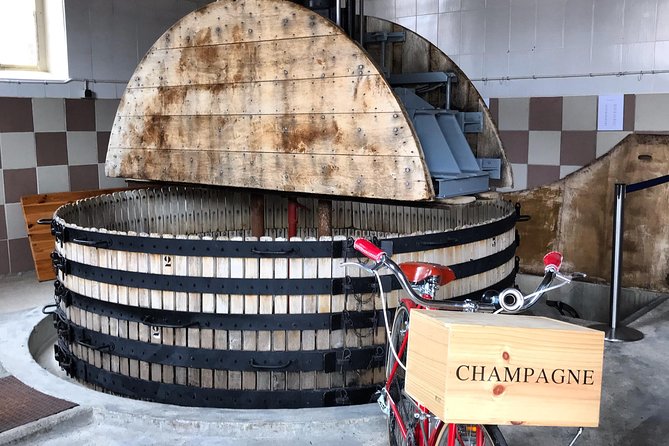 The Connoisseurs From Epernay (Private Half Day Champagne Tour) - Tour Overview