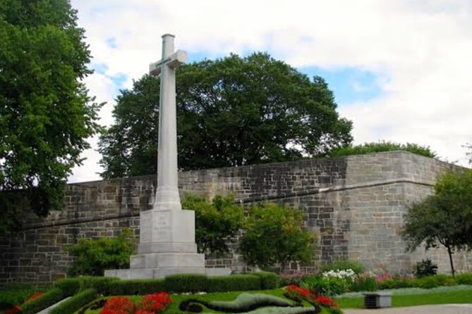 Walking Tour: Crimes, Revelations & Anecdotes In Quebec Meeting Point And Pickup