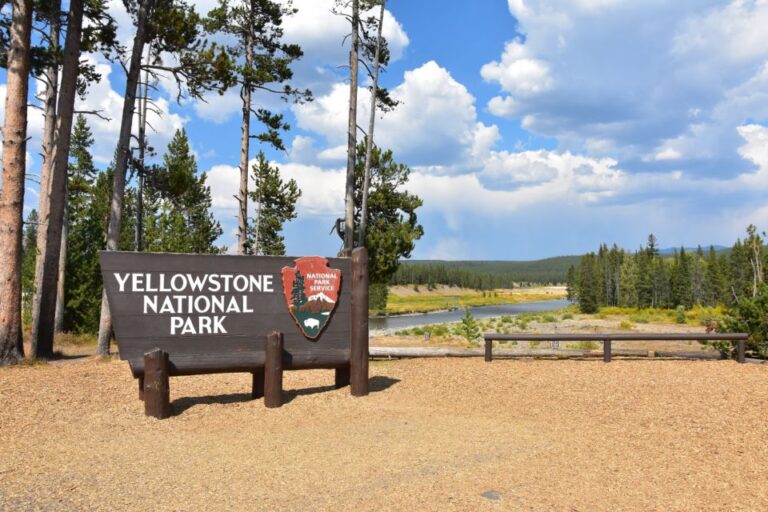 Yellowstone National Park: Self Driving Audio Guided Tour Tour Overview