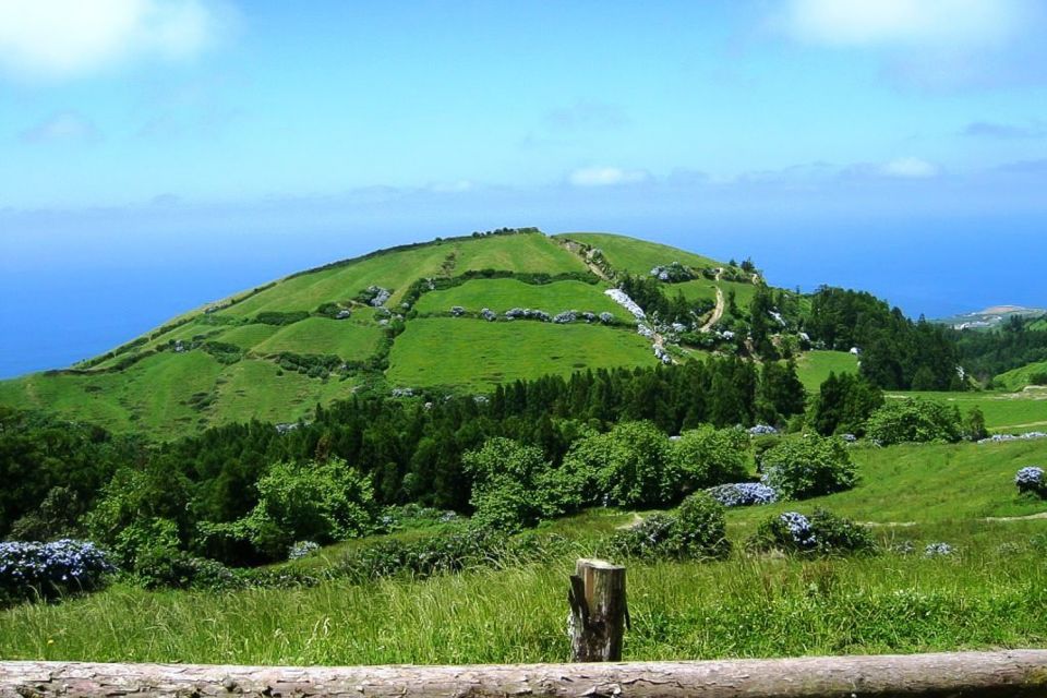 Azores: Sete Cidades Scenic Jeep Tour From Ponta Delgada - Sete Cidades Highlights