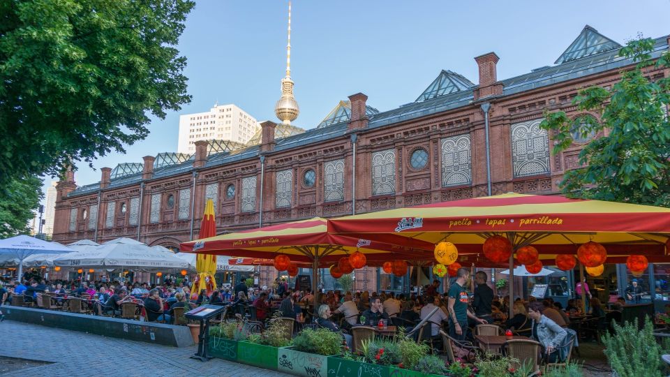 Berlin: Jewish History Walking Tour With Historian - Assimilation and Cultural Contributions