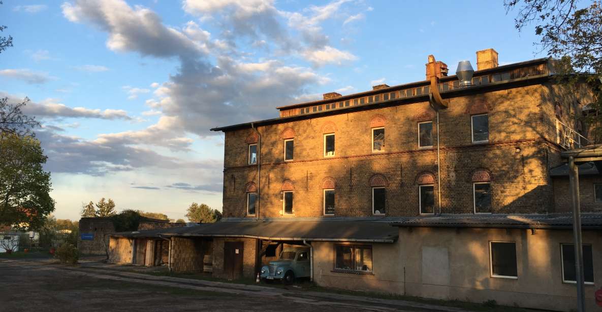 Berlin-Marwitz: Factory Tour of Hedwig Bollhagen Ceramics - Booking Information