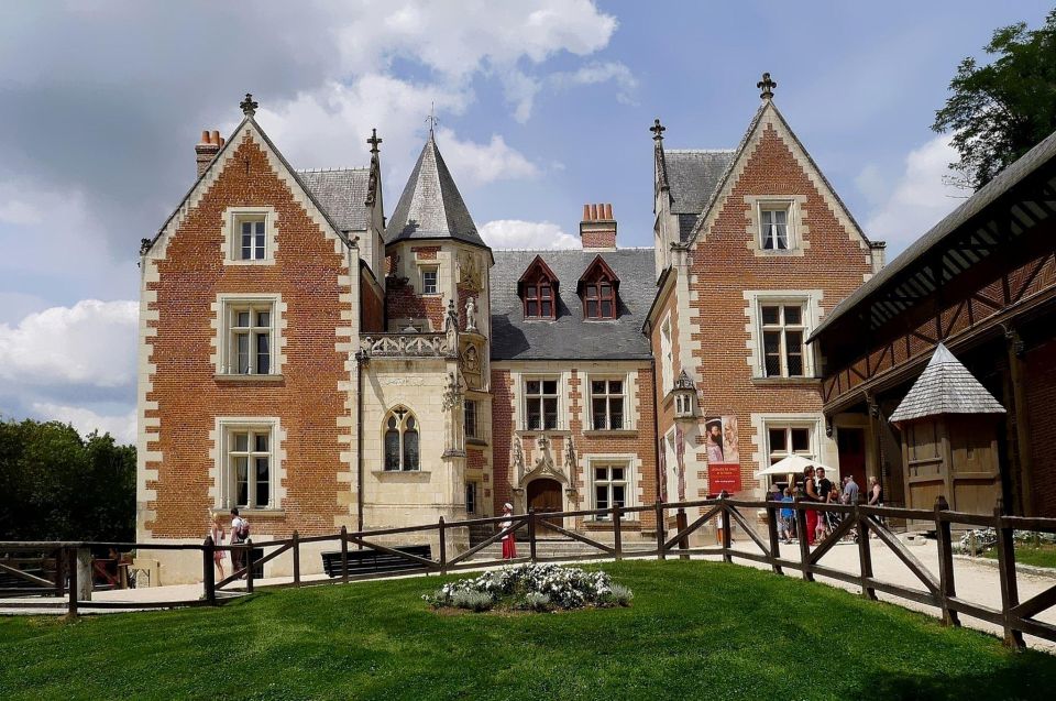 Clos Luce: Da Vinci's Castle Private Guided Tour With Ticket - Highlights of the Experience