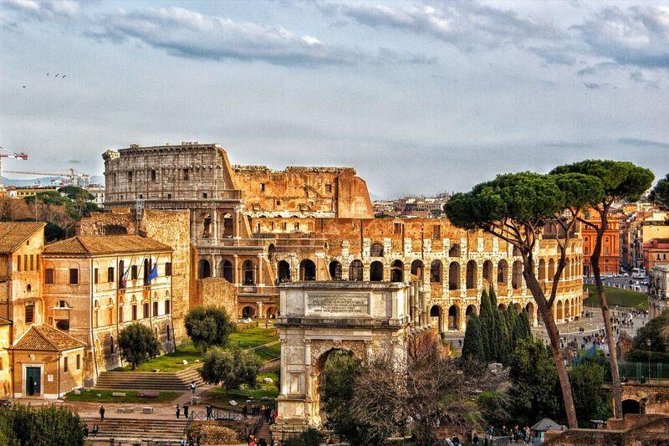 Colosseum and Roman Forum Semi-Private Guided Tour - Discovering Ancient Rome