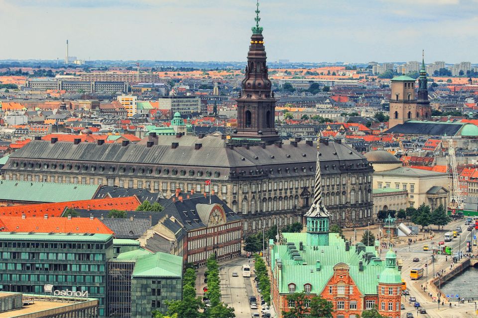 Copenhagen: First Discovery Walk and Reading Walking Tour - Itinerary and Highlights