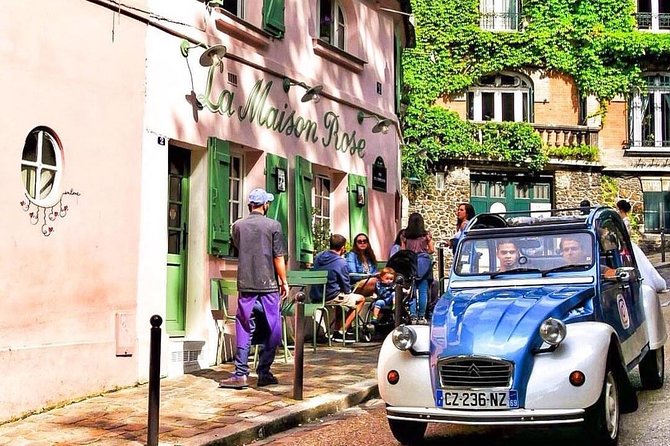 Discovery of Montmartre in a 2CV - 45 Min - Meeting Point and Location