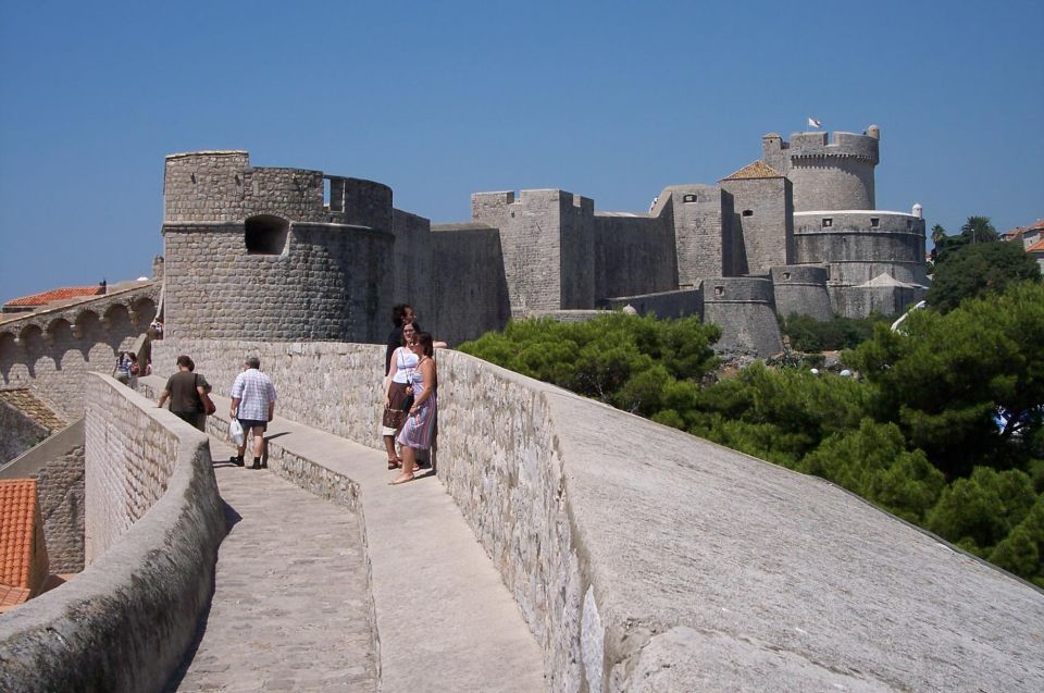 Dubrovnik: Old Town and City Walls Guided Walking Tour - Highlights of the Tour