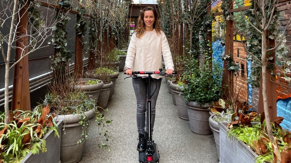 Electrical Scooter Rentals in NYC - Scooter Features