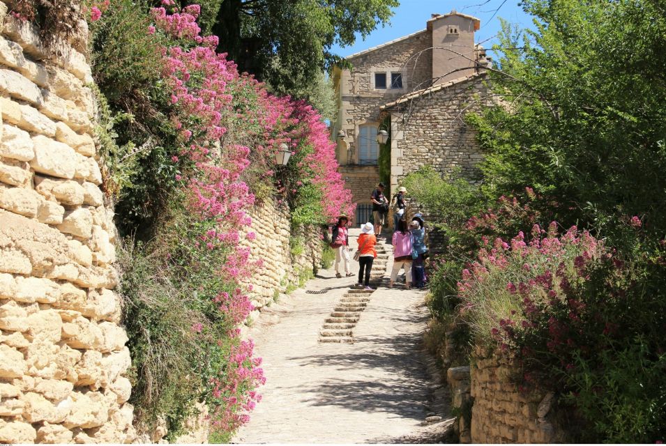 From Avignon: Half-Day Baux De Provence and Luberon Tour - Charming Village of Gordes