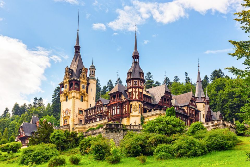 From Bucharest: Day Trip to Sinaia - Exploring Peles Castle