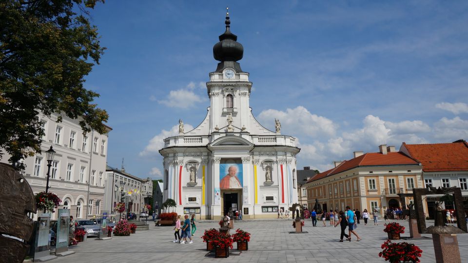 From Krakow: Full-Day Wadowice & Czestochowa Tour - Itinerary Highlights