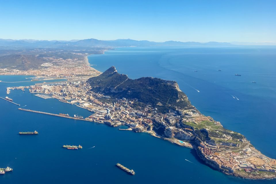 From Malaga and Costa Del Sol: Gibraltar Sightseeing Tour - Itinerary Highlights