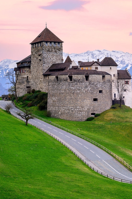 From Zurich: Private 4 Countries in 1 Full-Day Tour - Highlights of the Tour