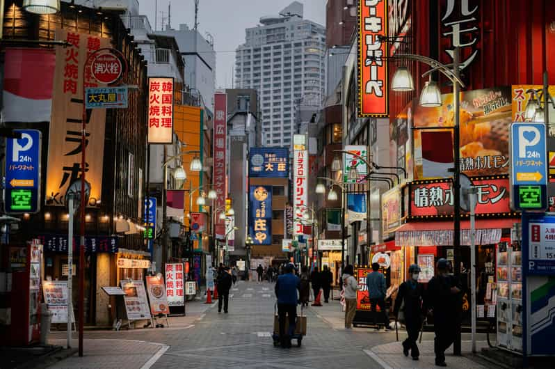 Full-Day Private Tour to Discover The Best of Tokyo - Sensō-ji Temple