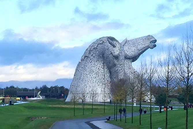 Kelpies and Falkirk Wheel Private Tour for 1 - 4 People From Greater Glasgow - Exploring the Kelpies