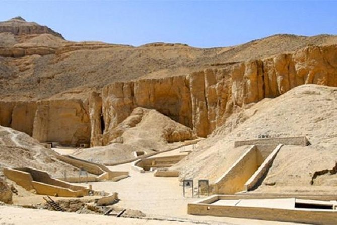 Luxor Private Tour: West Bank - Valley of Kings, Hatshepsuit & Colossi of Memnon - Pickup and Accessibility