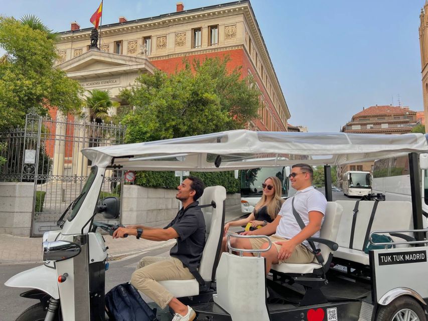 Madrid: Private Tuk-Tuk City Highlights Tour - Itinerary Highlights