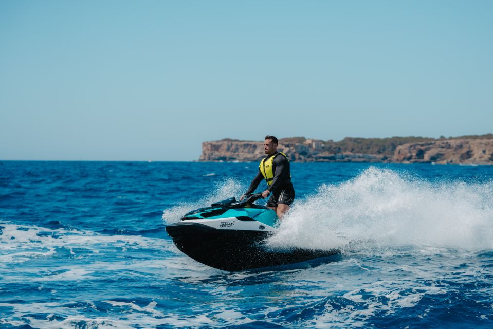 Mallorca: From Cala Dor - Jet Ski Tour 30 Min - Safety and Equipment