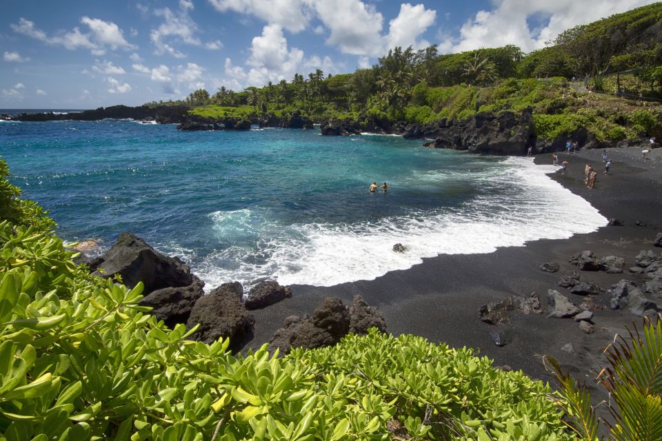 Maui: Private Road to Hana Full Loop Guided Tour - Keanae Peninsula