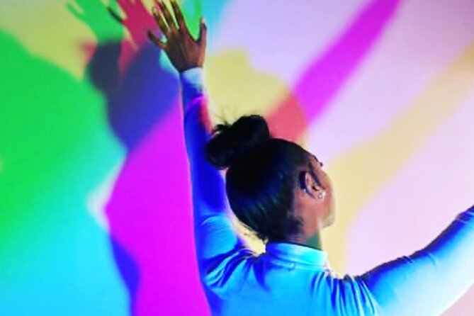 Museum of Illusions Montreal - 70+ Illusions to Explore - Interactive Experiences