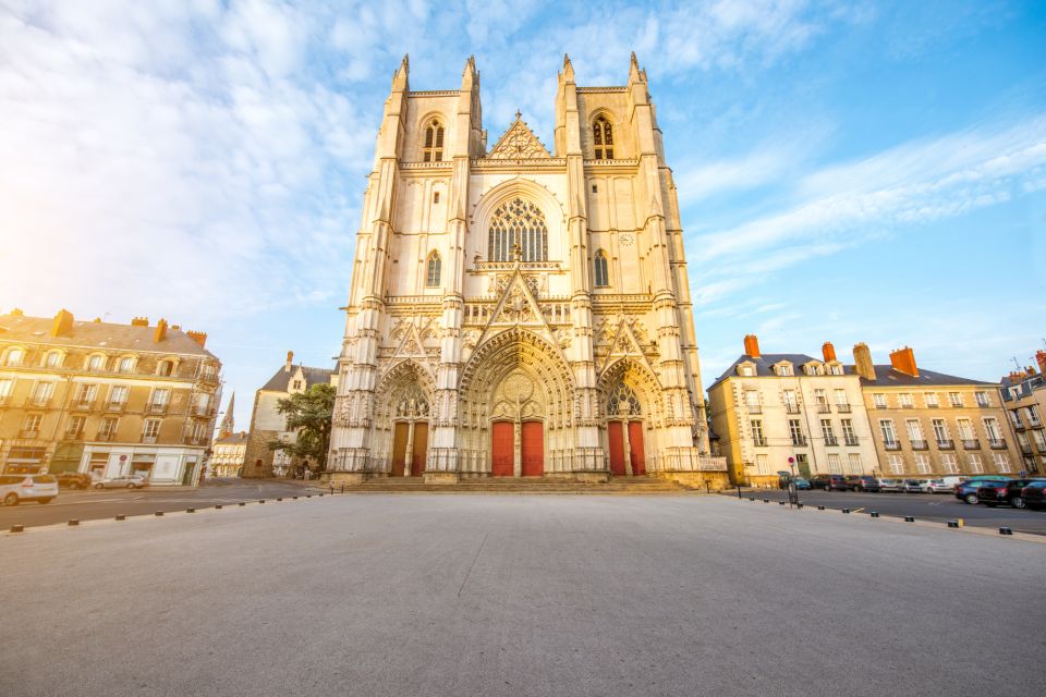 Nantes: First Discovery Walk and Reading Walking Tour - St. Paul of Nantes