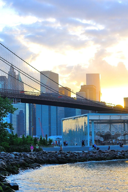 NYC: Dumbo, Brooklyn Heights, and Brooklyn Bridge Food Tour - Itinerary Highlights