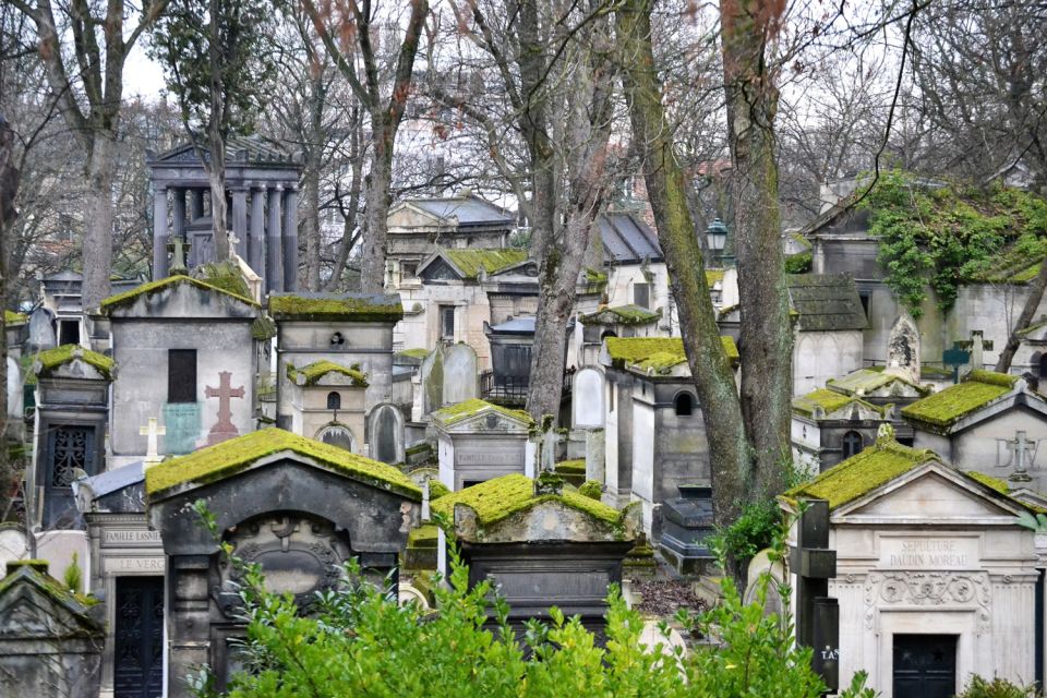 Paris: Pere Lachaise Cemetery Guided Tour - Resting Place of Celebrated Figures