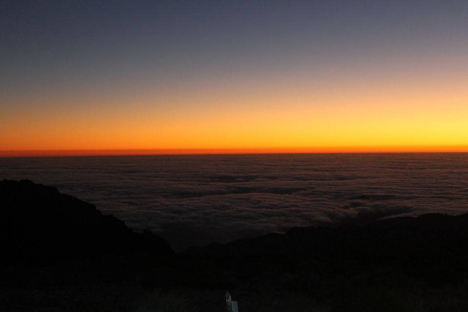 Pico Do Arieiro: Private 4x4 Sunrise Trip With Hot Drinks - Pickup and Accommodation Options