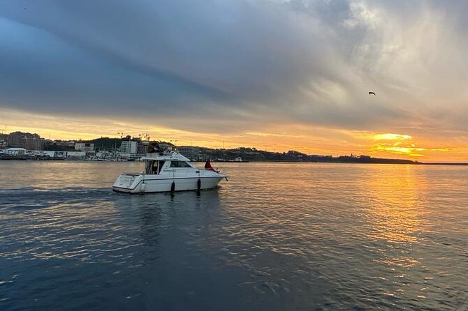 Porto: Private 6 Bridges Tour by Yacht - Tour Overview