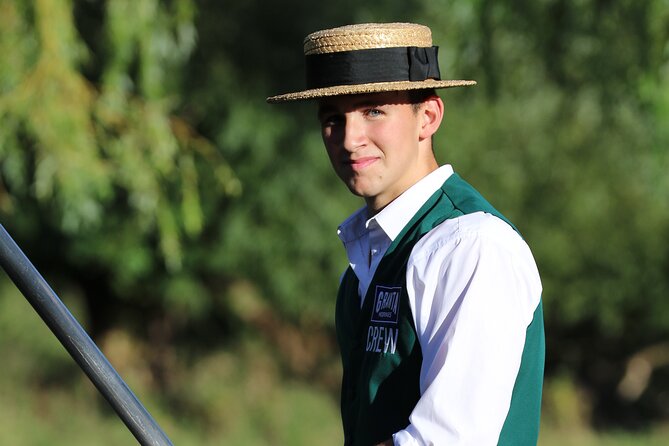 Private Cambridge University Punting Tour - Relaxing Punting Experience