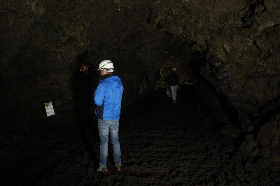 Private Caves Tour With a Geologist - Itinerary Highlights