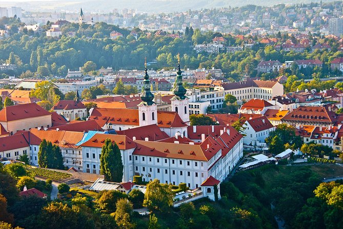 Private Scenic Transfer From Munich to Prague With 4h of Sightseeing - Service Details