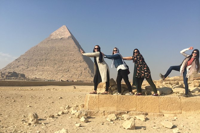 Private Tour to the Pyramids of Giza, the Sphinx, Memphis, and Saqqara - Unveiling the Great Sphinx