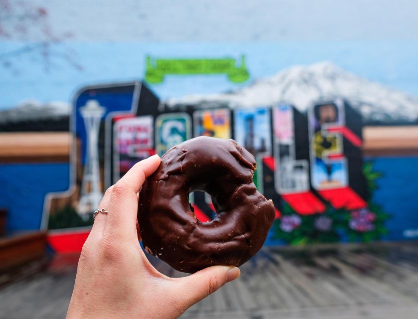 Seattle: Guided Holiday Donut Tour With Tastings - Tour Experience