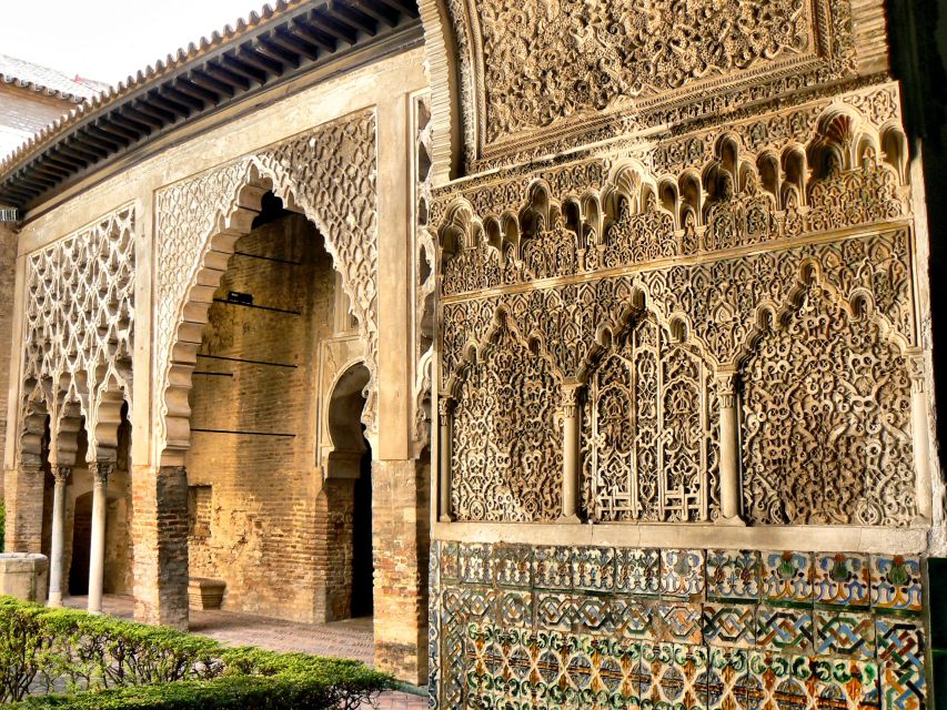 Seville: Alcázar Tour With Tickets Included - Tour Experience