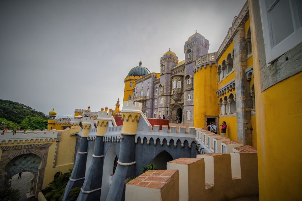 Sintra: Walking Tour With Palace, Castle, and Old Town Visit - Highlights of the Experience