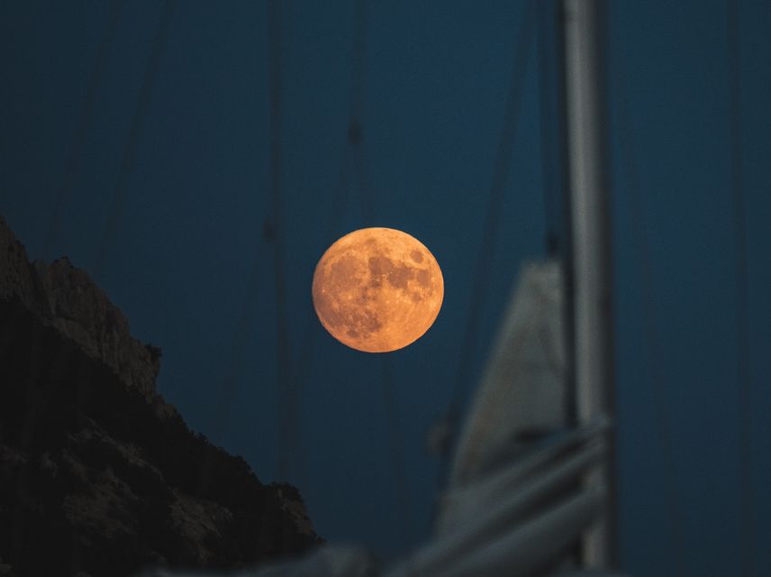 Sotogrande: Full Moon on the Sea 2 Hours - Itinerary Highlights