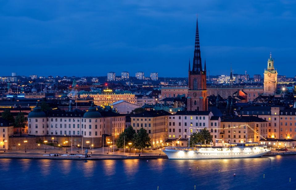 Stockholm: Walking Tour and Hop-on Hop-off Bus Tour - Inclusions