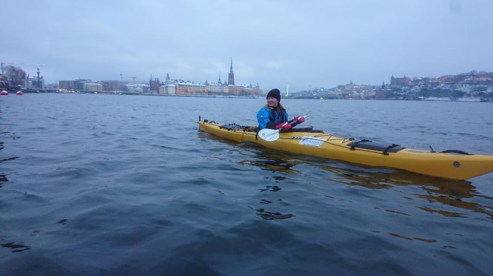 Stockholm: Winter City Kayaking Tour - Duration and Group Size